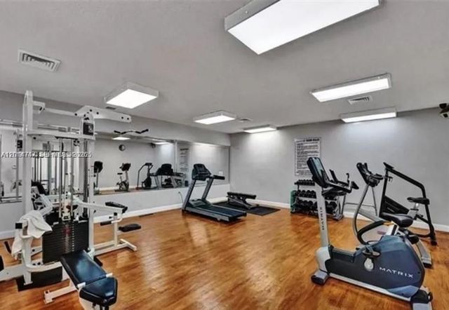 715 Gardens Dr 103, Pompano Beach, FL 33069