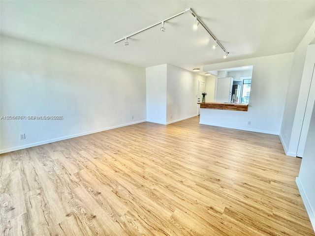 715 Gardens Dr 103, Pompano Beach, FL 33069