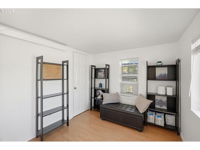 5741 Se OGDEN St, Portland, OR 97206
