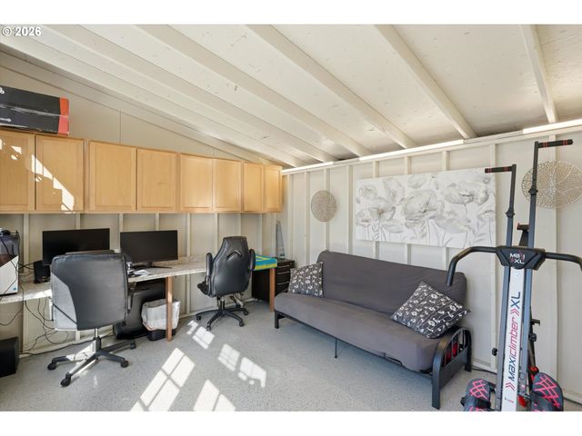 5741 Se OGDEN St, Portland, OR 97206