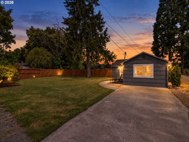5741 Se OGDEN St, Portland, OR 97206