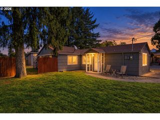 5741 Se OGDEN St, Portland, OR 97206
