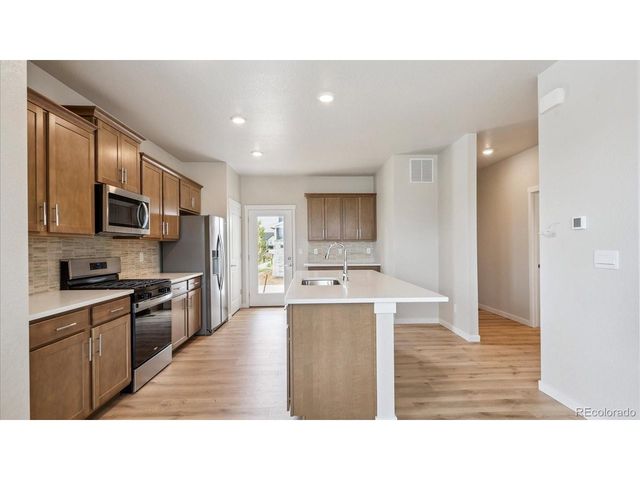 343 N Bersshine St, Watkins, CO 80137
