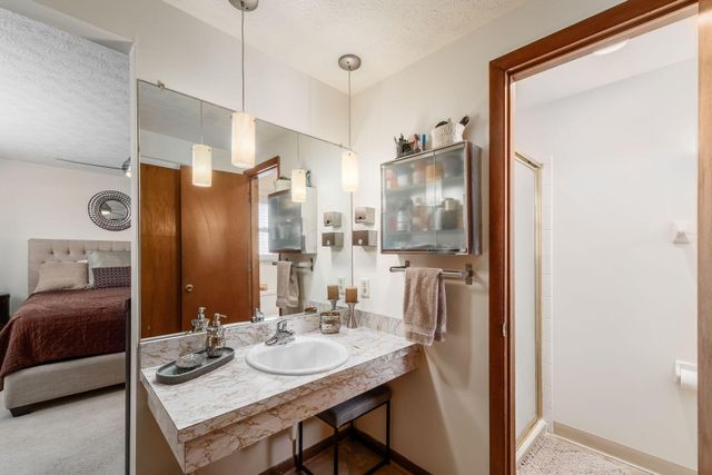 5226 Lindora Drive, Columbus, OH 43232