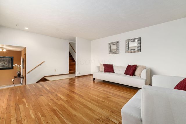 5226 Lindora Drive, Columbus, OH 43232