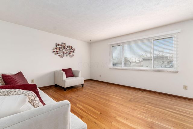 5226 Lindora Drive, Columbus, OH 43232