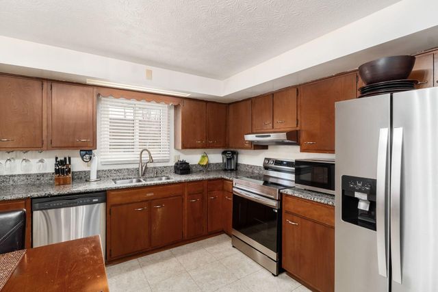 5226 Lindora Drive, Columbus, OH 43232