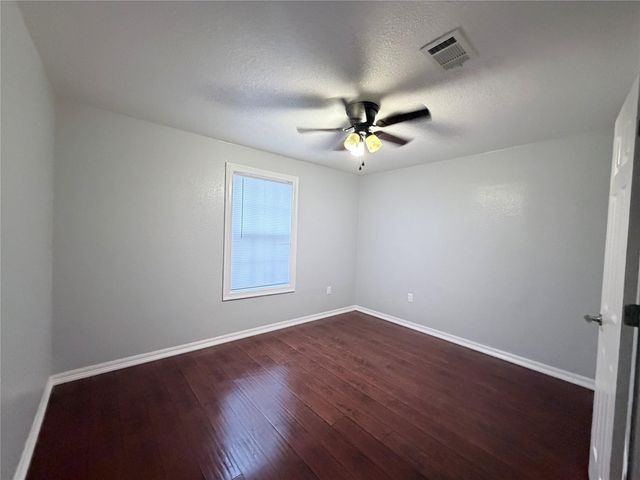 1003 W 12th Street, Freeport, TX 77541