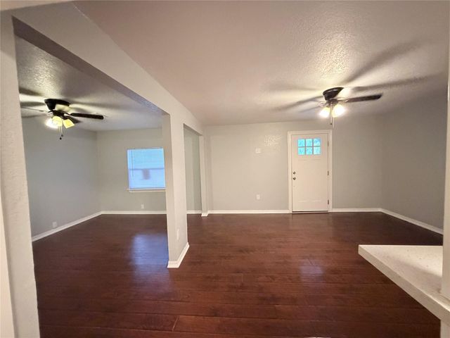 1003 W 12th Street, Freeport, TX 77541