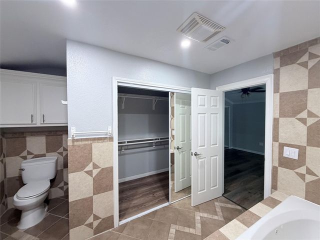 1003 W 12th Street, Freeport, TX 77541