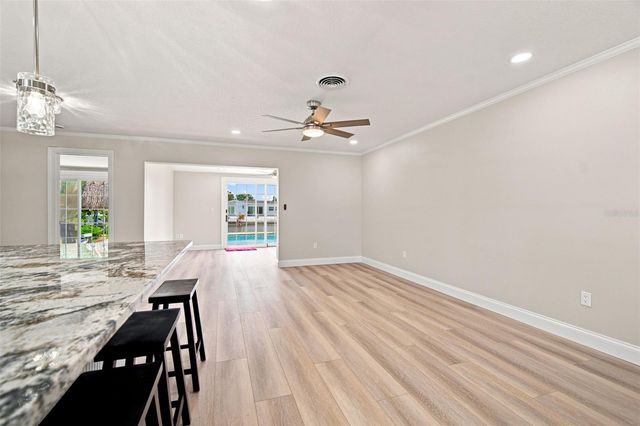 101 92ND AVENUE N, St Petersburg, FL 33702