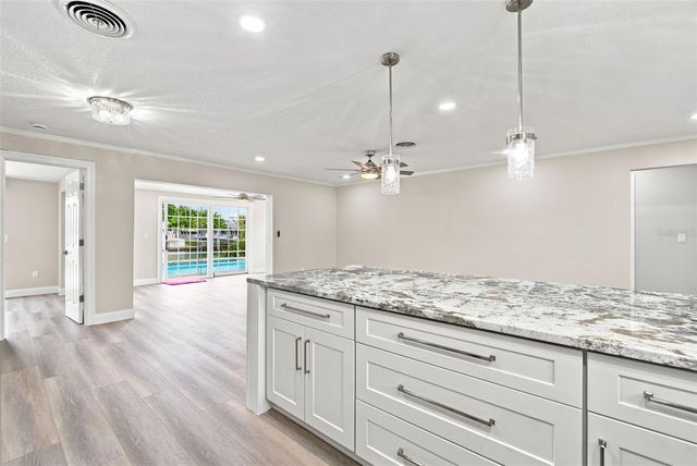 101 92ND AVENUE N, St Petersburg, FL 33702