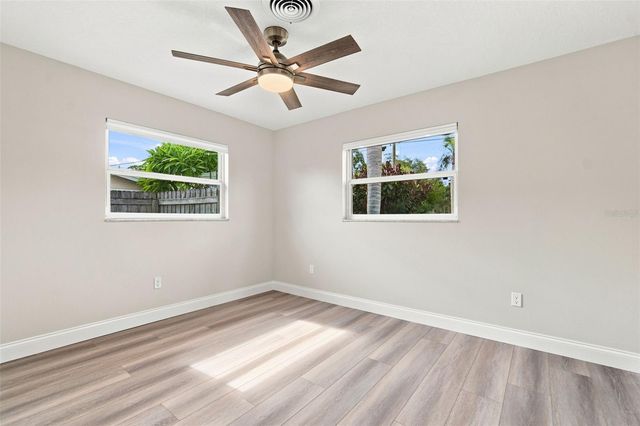 101 92ND AVENUE N, St Petersburg, FL 33702
