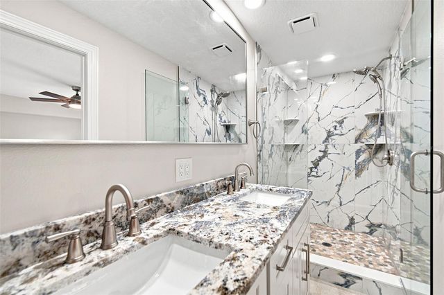 101 92ND AVENUE N, St Petersburg, FL 33702