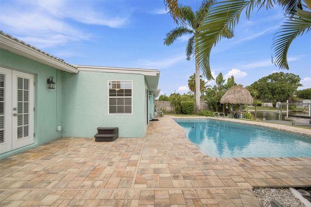 101 92ND AVENUE N, St Petersburg, FL 33702