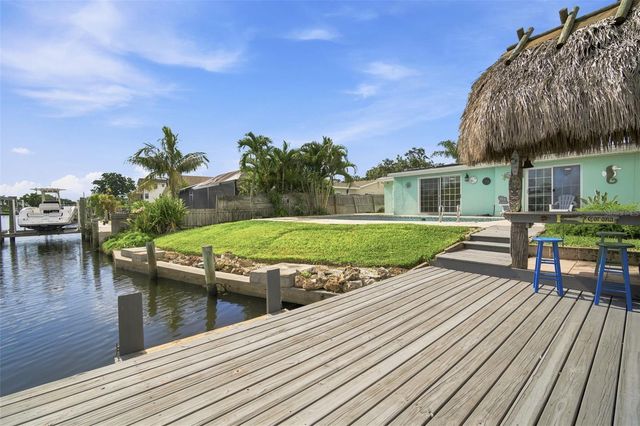 101 92ND AVENUE N, St Petersburg, FL 33702