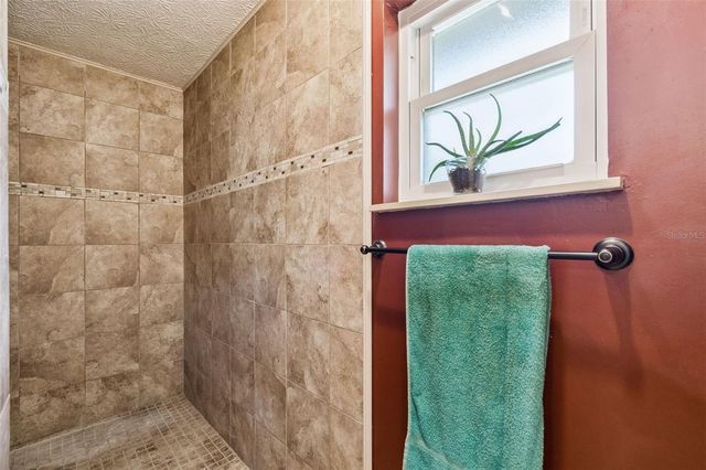 1869 KINGS POINT BOULEVARD, Kissimmee, FL 34744