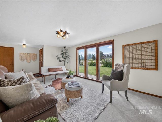 7300 Mustang Lane, Emmett, ID 83617