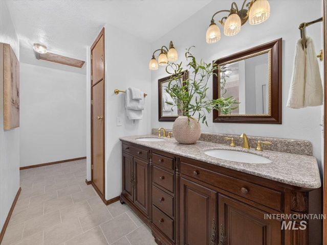 7300 Mustang Lane, Emmett, ID 83617