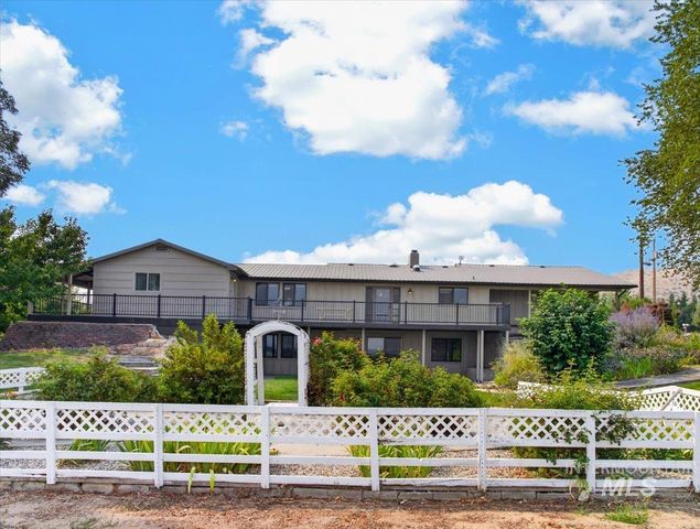 7300 Mustang Lane, Emmett, ID 83617