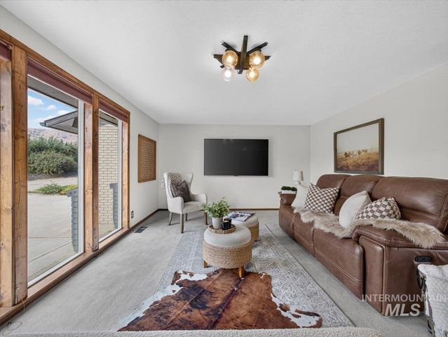 7300 Mustang Lane, Emmett, ID 83617