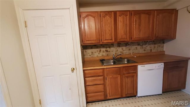 195 Clearview Drive, Florissant, MO 63033