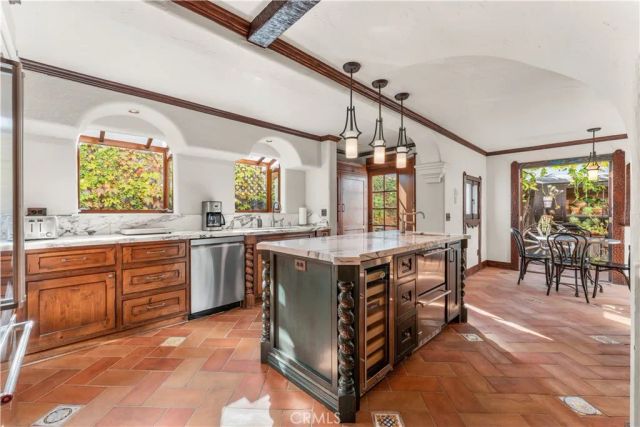 1481 Santa Cruz Street, Laguna Beach, CA 92651