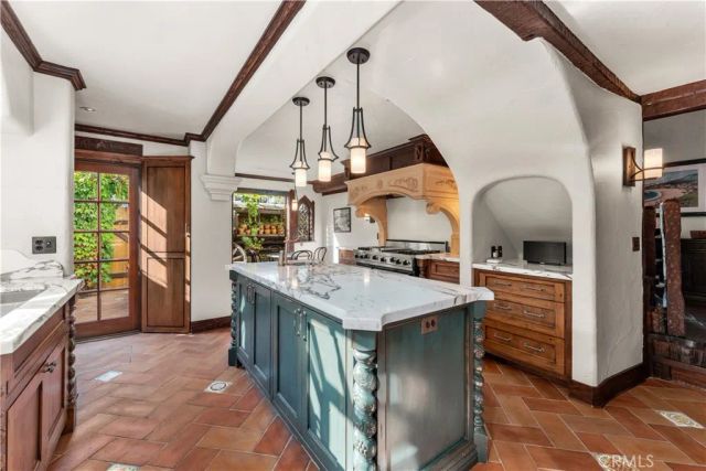 1481 Santa Cruz Street, Laguna Beach, CA 92651