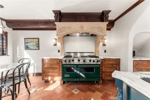 1481 Santa Cruz Street, Laguna Beach, CA 92651