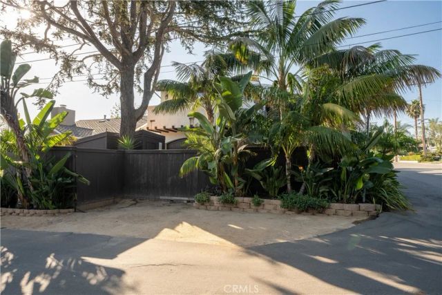 1481 Santa Cruz Street, Laguna Beach, CA 92651