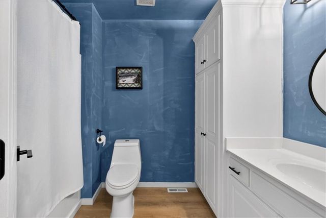 404 NW Orion Drive, Grain Valley, MO 64029