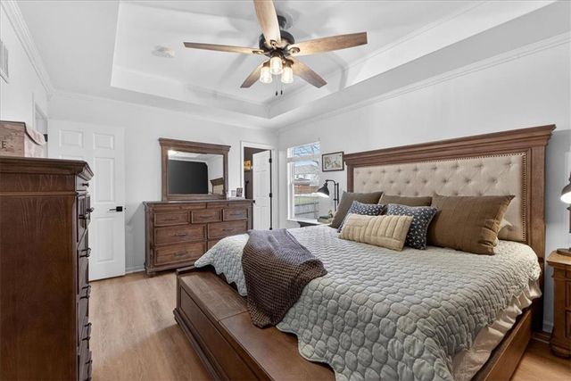 404 NW Orion Drive, Grain Valley, MO 64029