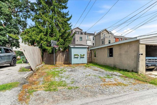 122 E MINER ST, West Chester, PA 19382