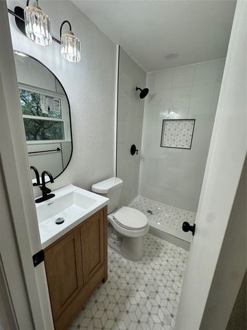 7024 Crabtree Lane, North Richland Hills, TX 76182