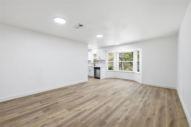 7024 Crabtree Lane, North Richland Hills, TX 76182