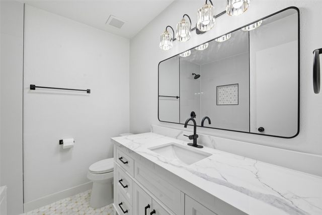 7024 Crabtree Lane, North Richland Hills, TX 76182