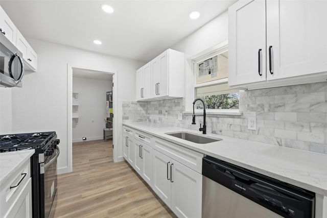 7024 Crabtree Lane, North Richland Hills, TX 76182