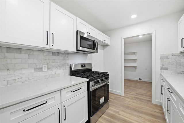 7024 Crabtree Lane, North Richland Hills, TX 76182