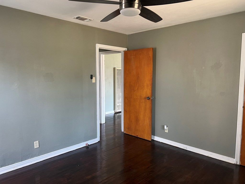 Image 9 of property listing at 1833 Willow Street, San Angelo, TX 76901