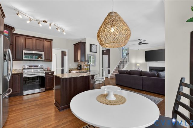 8320 Laurel Meadows Dr, Mechanicsville, VA 23111