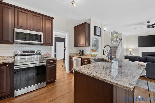 8320 Laurel Meadows Dr, Mechanicsville, VA 23111