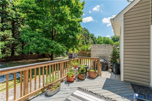 8320 Laurel Meadows Dr, Mechanicsville, VA 23111
