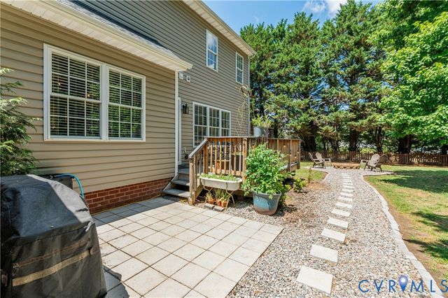 8320 Laurel Meadows Dr, Mechanicsville, VA 23111