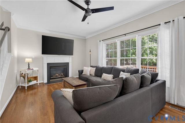 8320 Laurel Meadows Dr, Mechanicsville, VA 23111