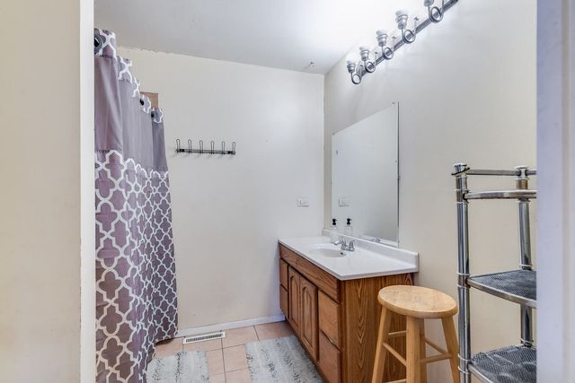 12106 Baker Terrace, Woodstock, IL 60098