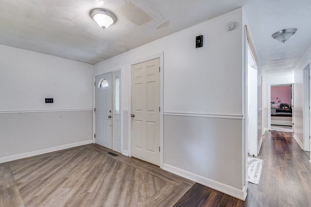 12106 Baker Terrace, Woodstock, IL 60098