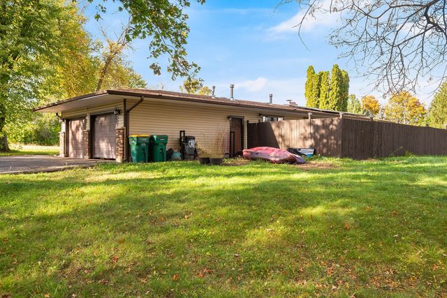 12106 Baker Terrace, Woodstock, IL 60098