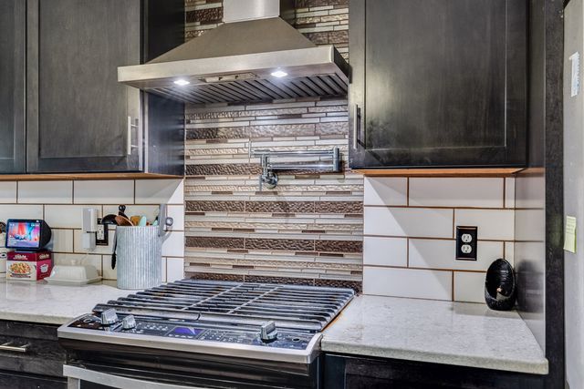 12106 Baker Terrace, Woodstock, IL 60098