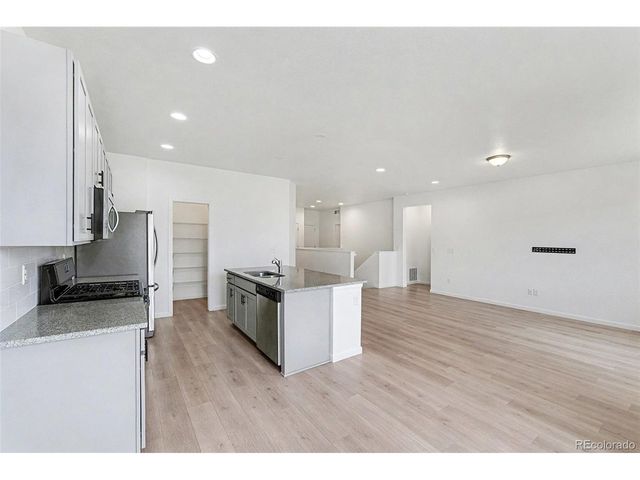 1764 Branching Canopy Dr, Windsor, CO 80550