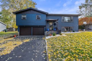 24333 S Valley Drive, Channahon, IL 60410